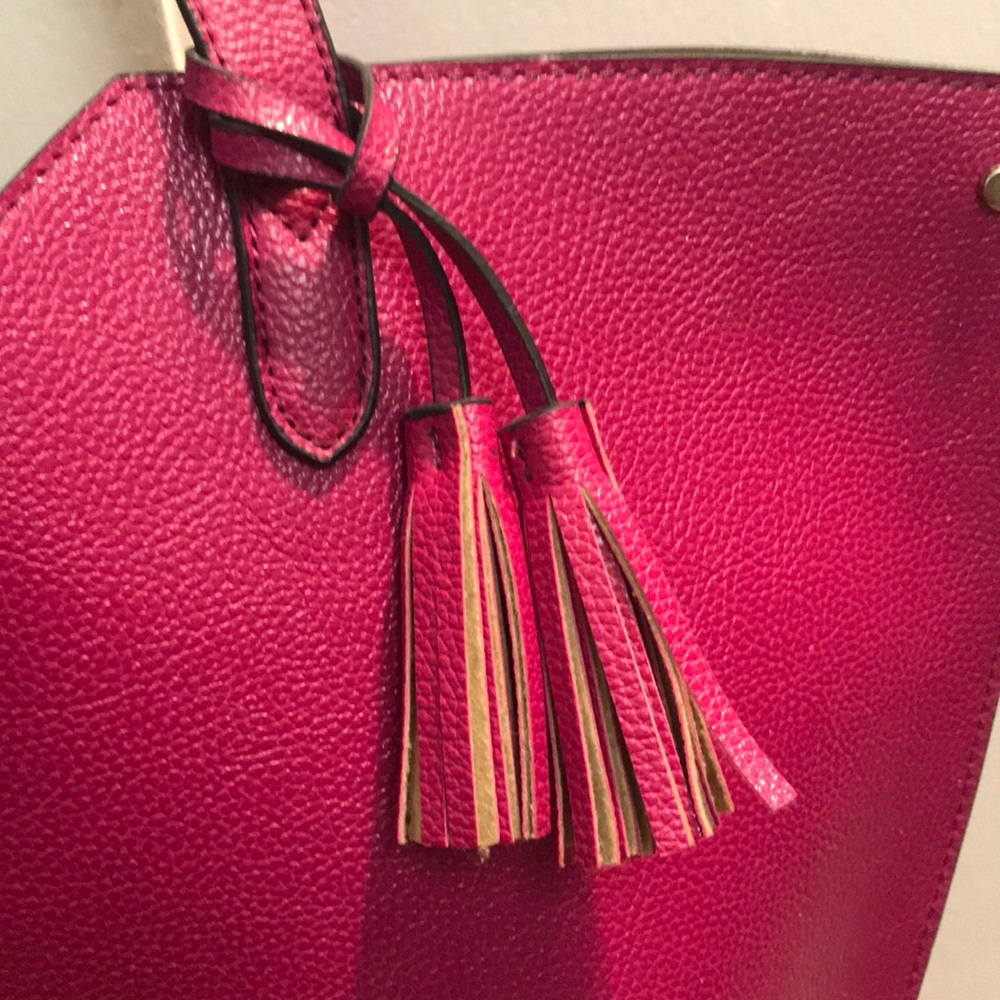 fuchsia bag - Picture 3 of 8